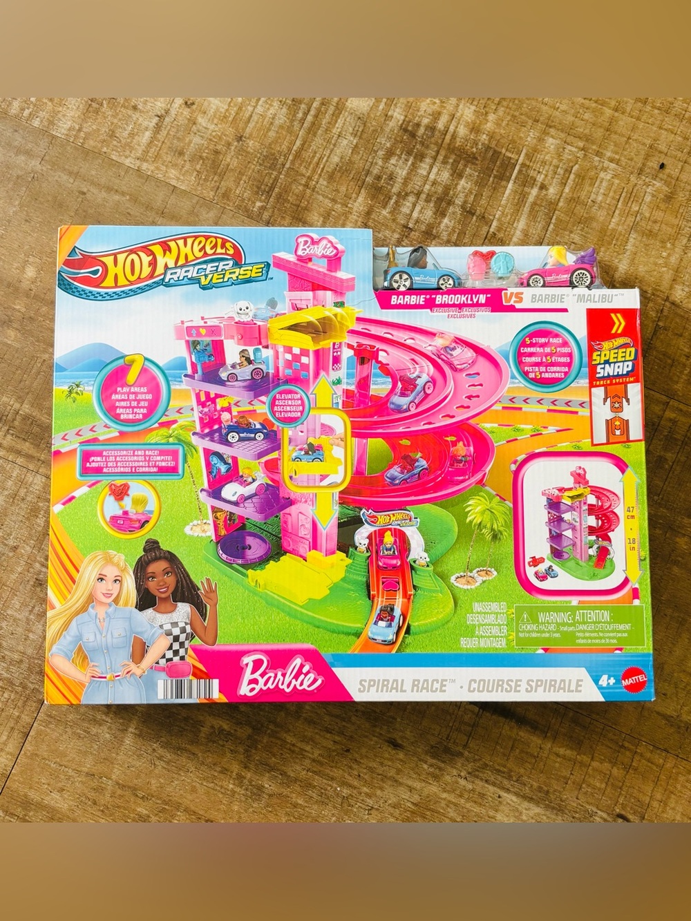 Hot Wheels Exclusive RacerVerse Barbie Spiral Race Playset with Barbie